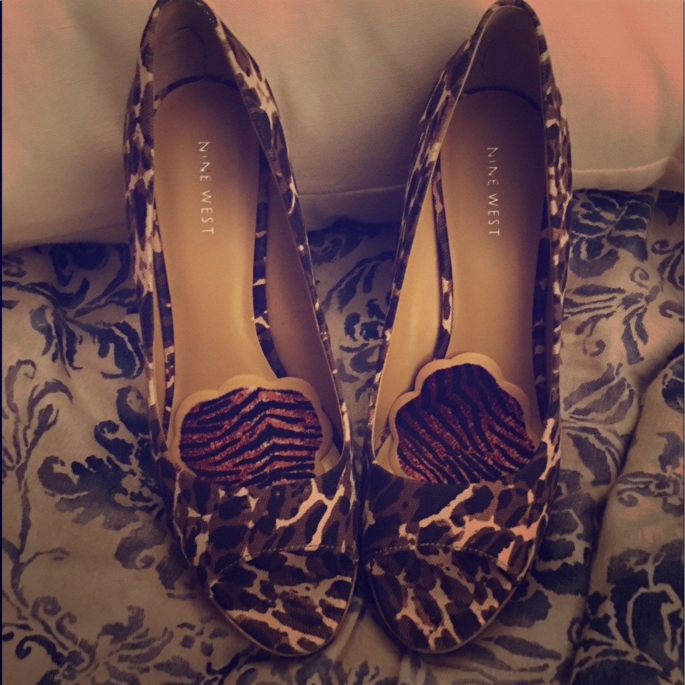 Size 9 leopard print, open toe wedges!